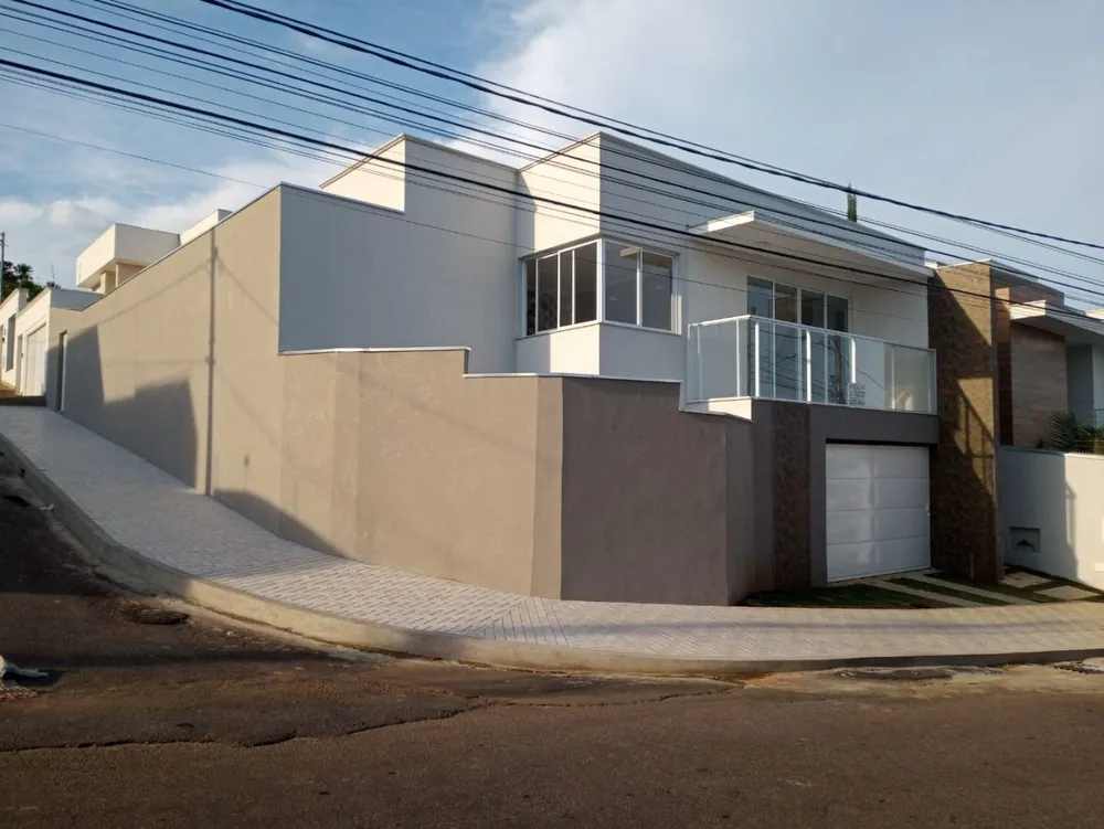 Casa, 4 quartos, 320 m² - Foto 1