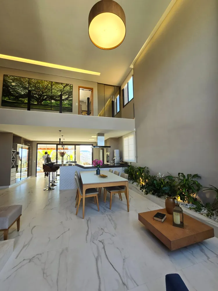 Casa, 3 quartos, 326 m² - Foto 2