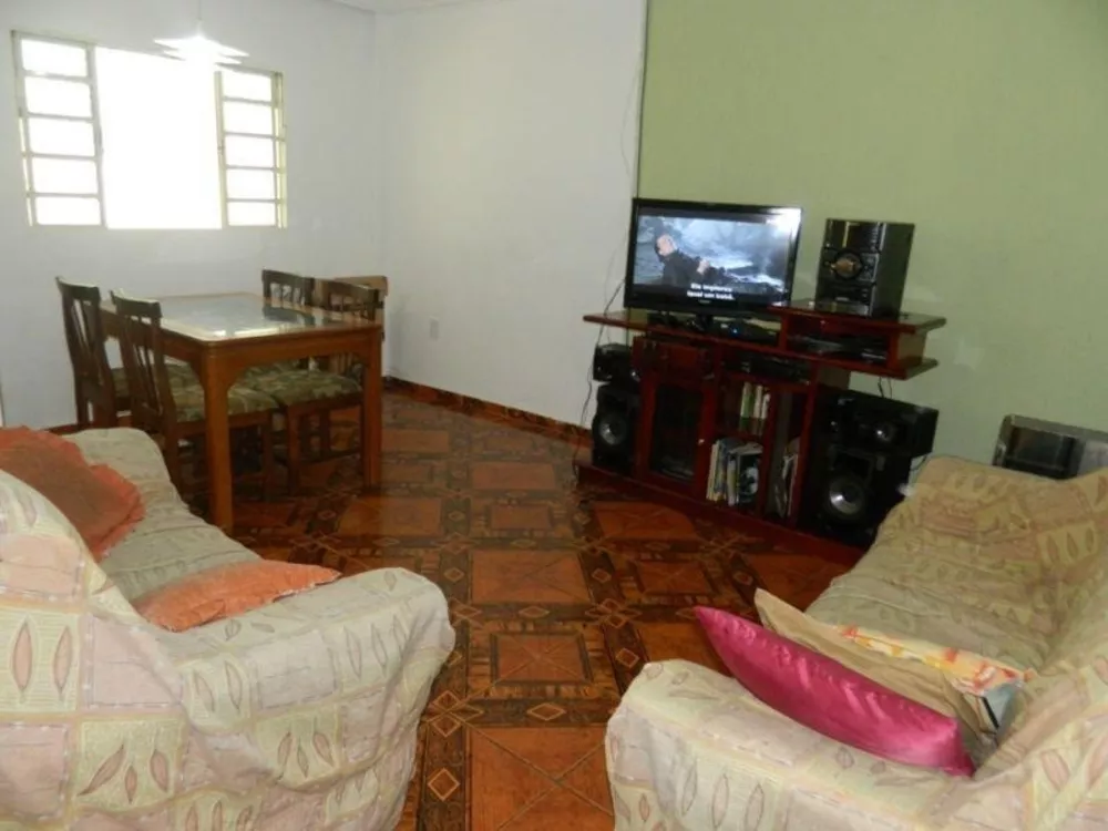 Casa à venda com 3 quartos, 360m² - Foto 4