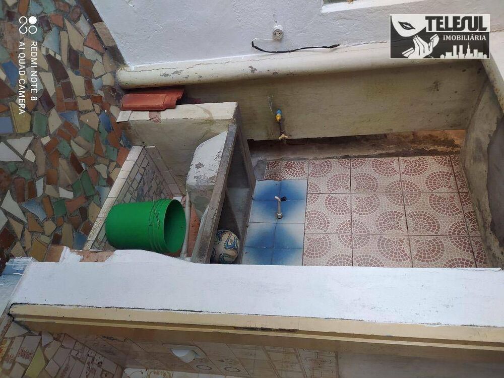 Casa à venda com 2 quartos, 250m² - Foto 5