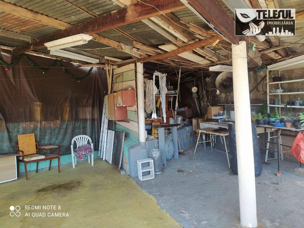 Casa à venda com 2 quartos, 250m² - Foto 1