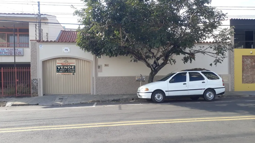 Casa, 3 quartos, 271 m² - Foto 1