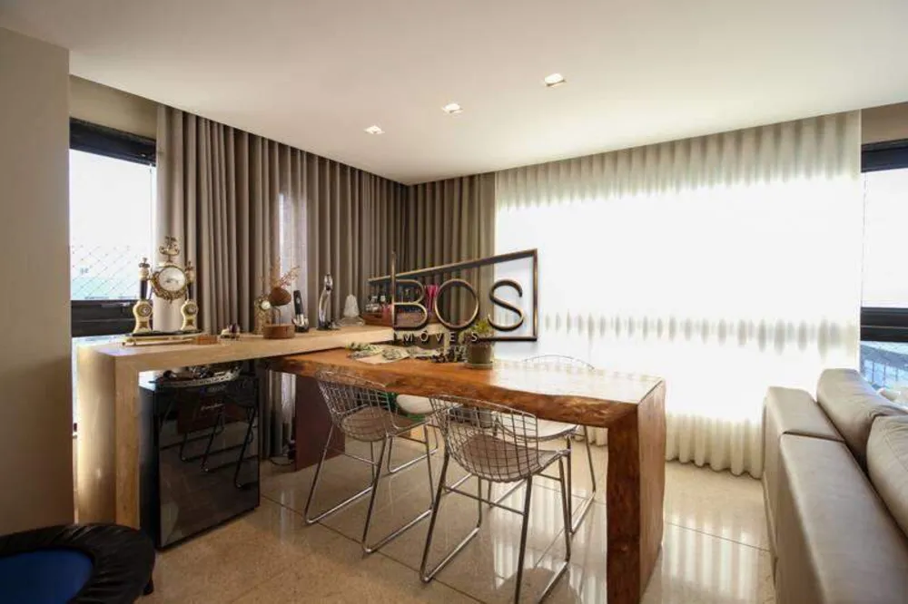 Apartamento, 4 quartos, 216 m² - Foto 1