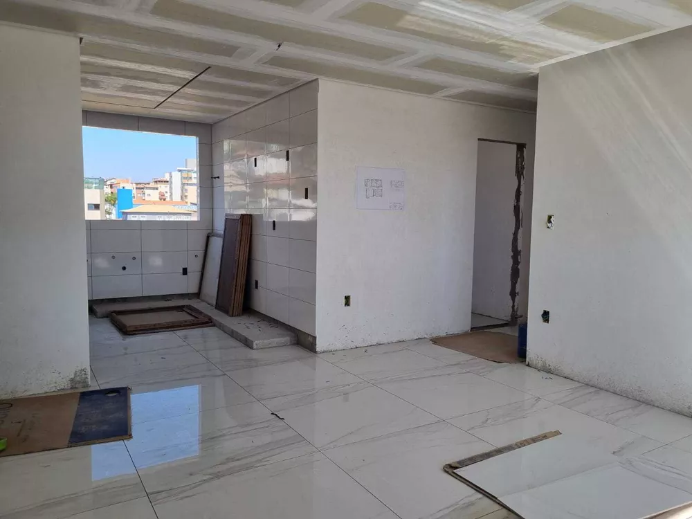 Apartamento à venda com 3 quartos, 106m² - Foto 3