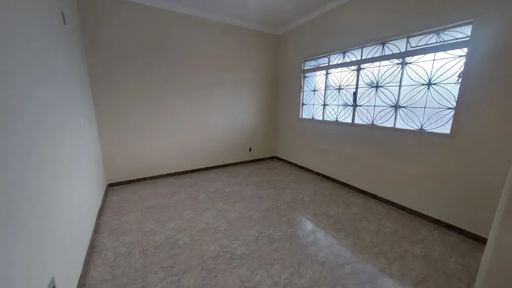 Casa, 4 quartos, 300 m² - Foto 1
