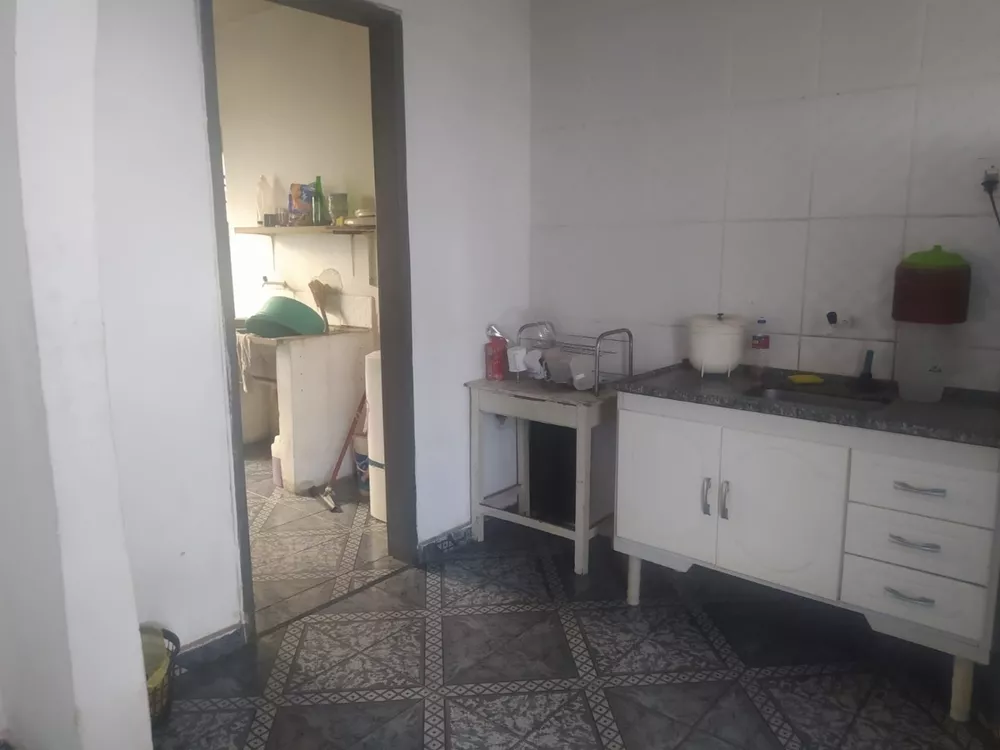 Casa à venda com 3 quartos, 360m² - Foto 3