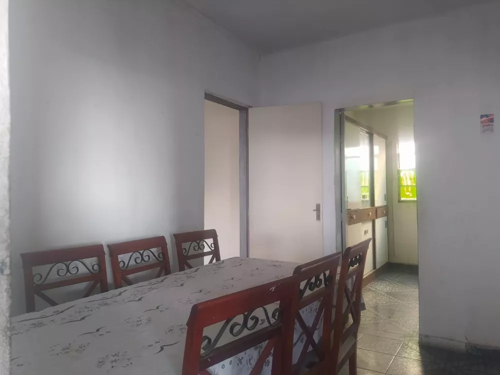 Casa à venda com 3 quartos, 360m² - Foto 1