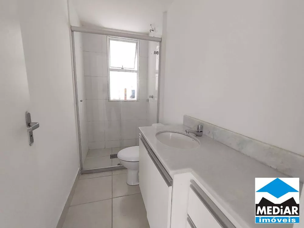 Apartamento à venda com 3 quartos, 70m² - Foto 4