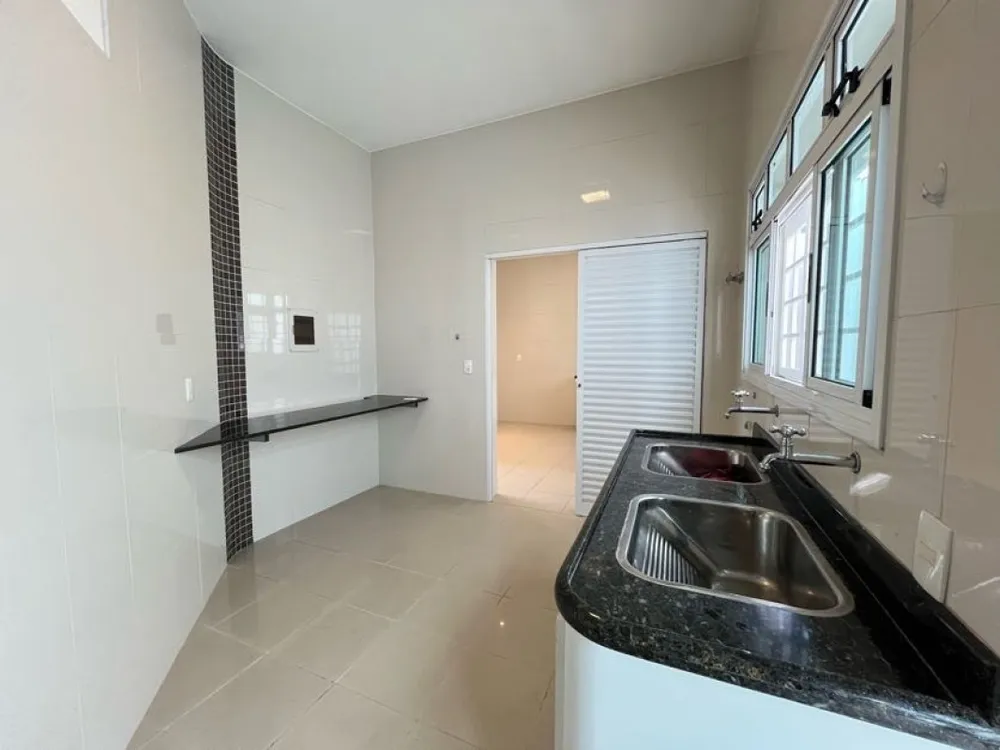 Casa, 3 quartos, 180 m² - Foto 4