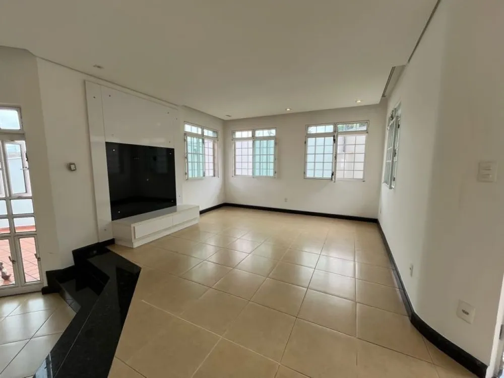 Casa, 3 quartos, 180 m² - Foto 2