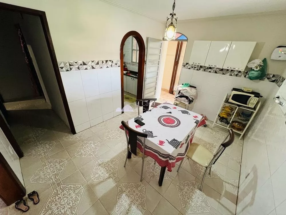 Casa à venda com 4 quartos, 360m² - Foto 6