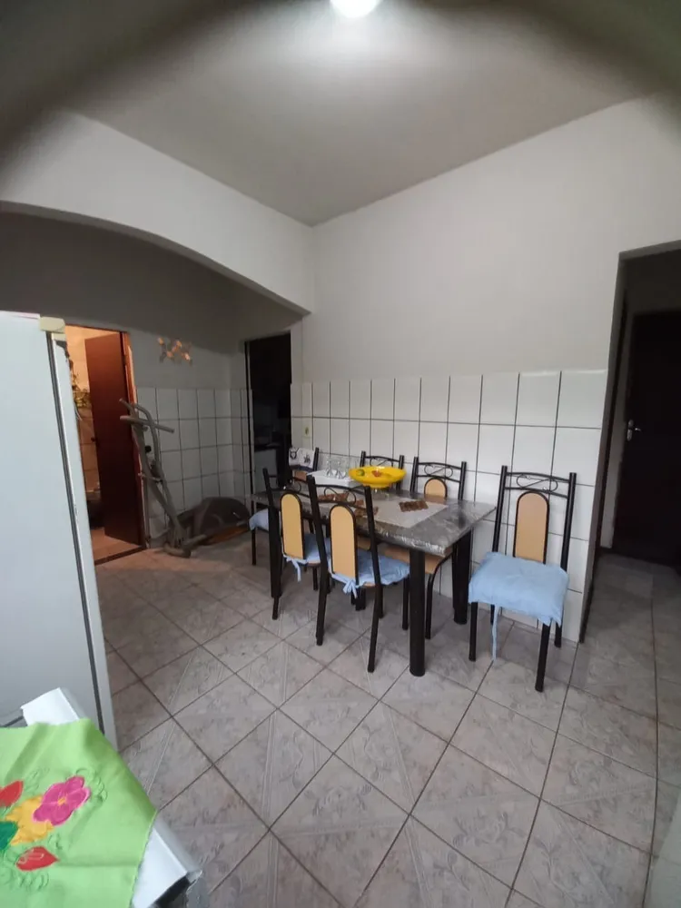 Casa, 4 quartos, 302 m² - Foto 1