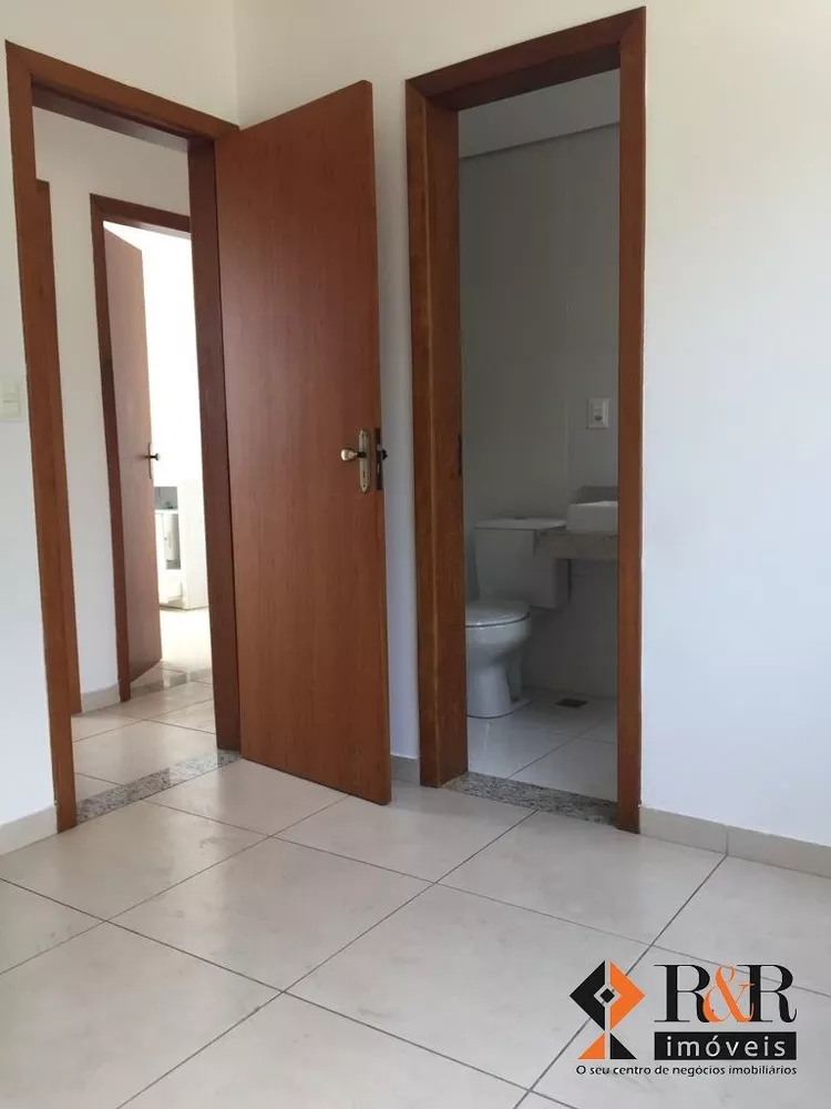 Apartamento à venda com 3 quartos, 62m² - Foto 2