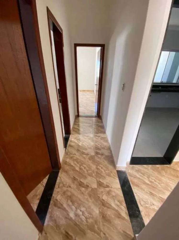 Casa à venda com 5 quartos, 283m² - Foto 4