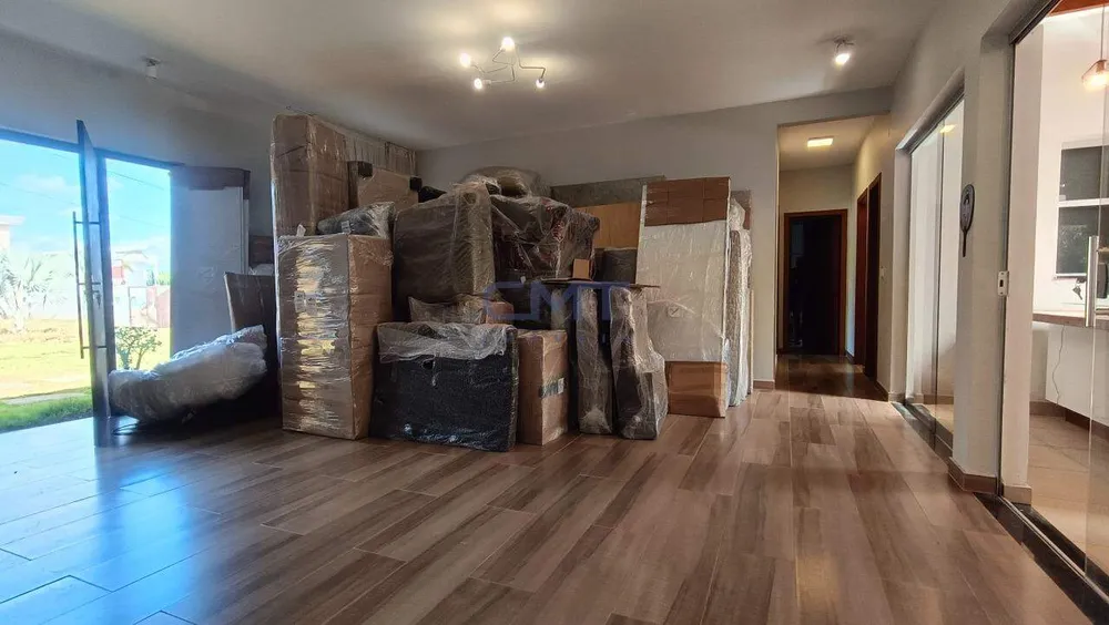 Casa, 3 quartos, 210 m² - Foto 1