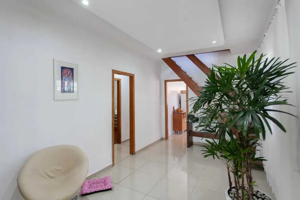 Casa, 4 quartos, 274 m² - Foto 2