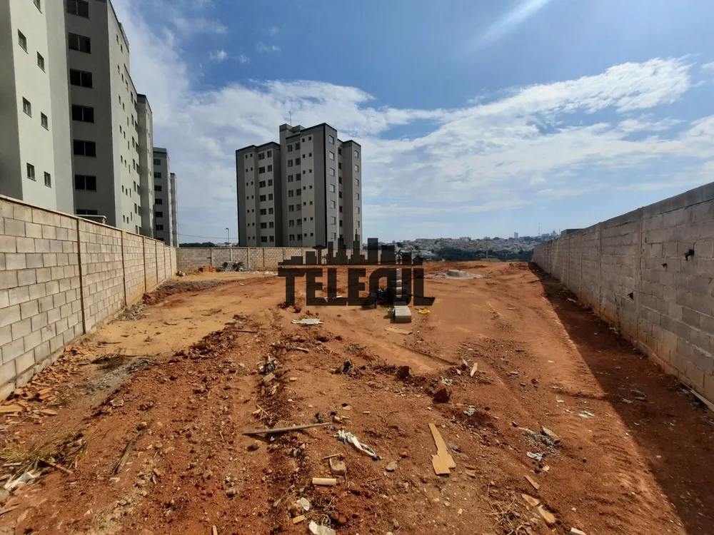 Terreno, 1800 m² - Foto 2