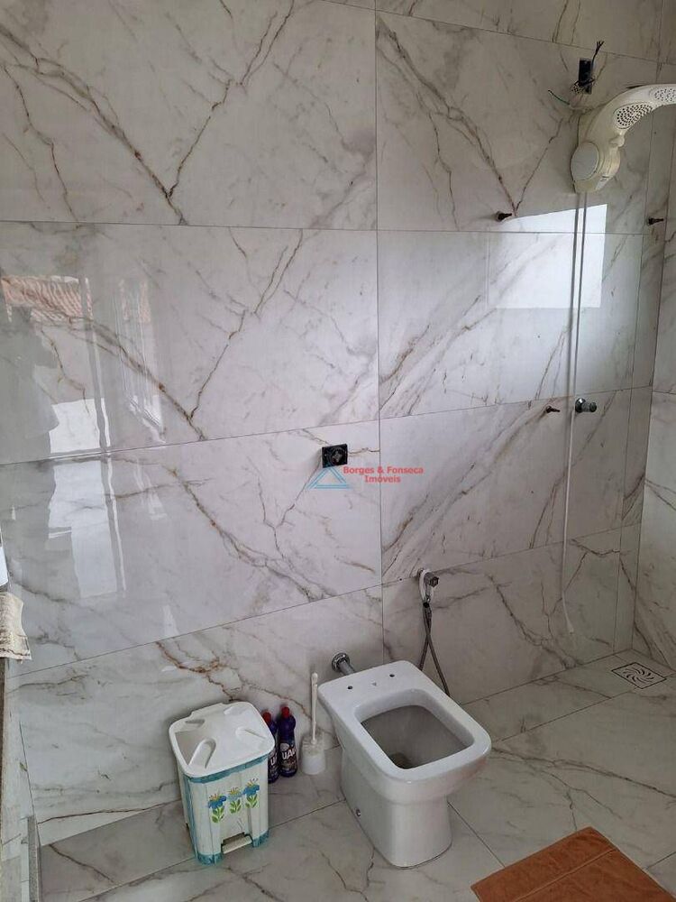 Casa à venda com 4 quartos, 561m² - Foto 2