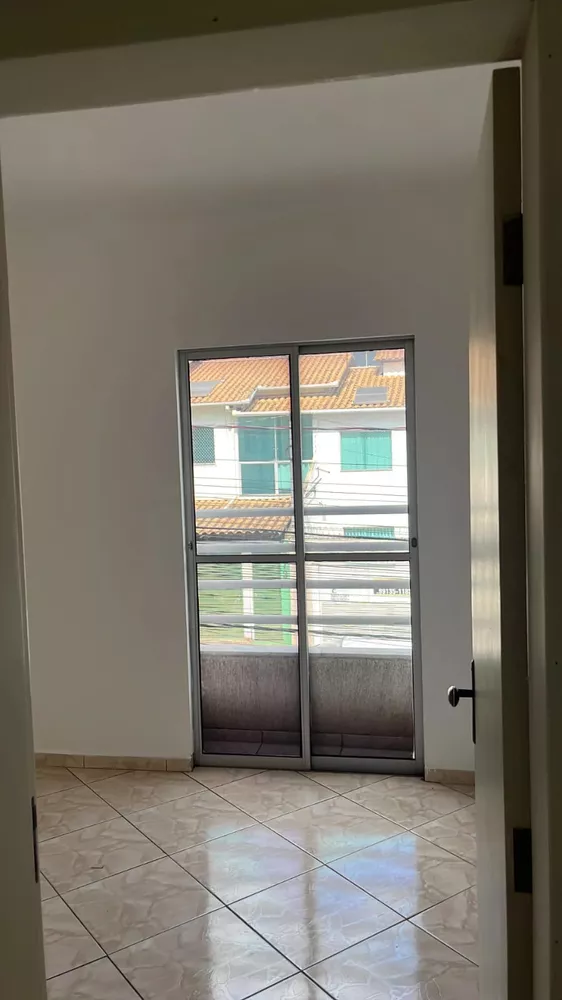 Apartamento à venda com 2 quartos, 65m² - Foto 3