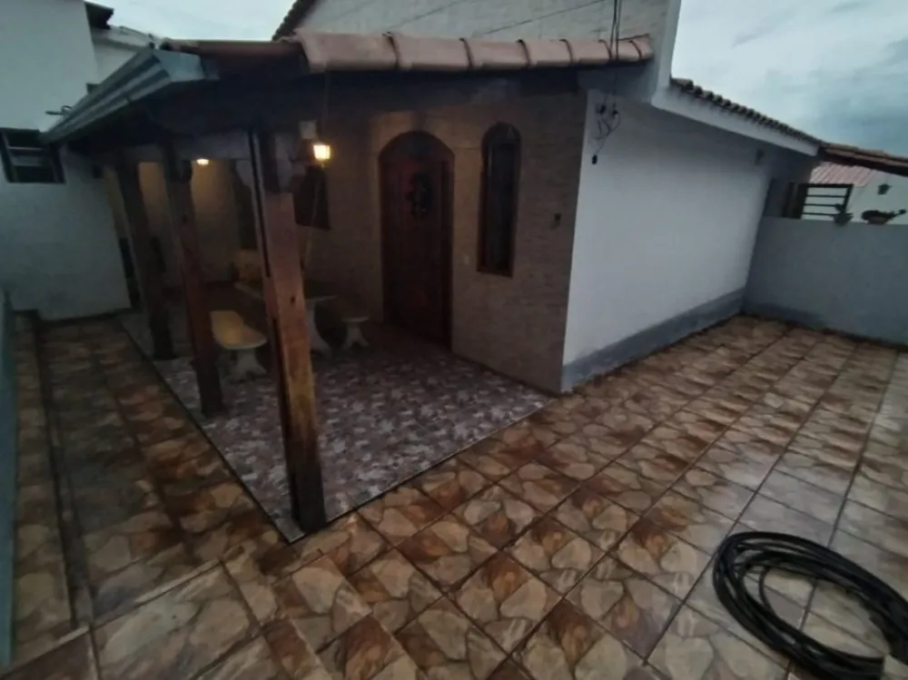 Casa, 3 quartos, 250 m² - Foto 1