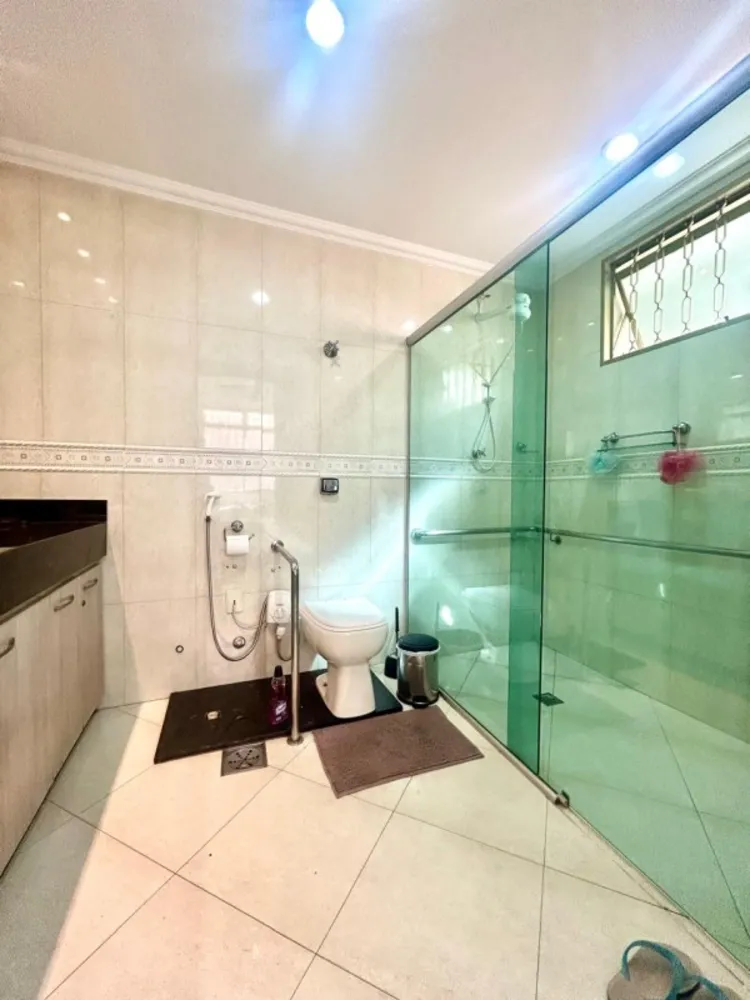 Casa, 5 quartos, 240 m² - Foto 8