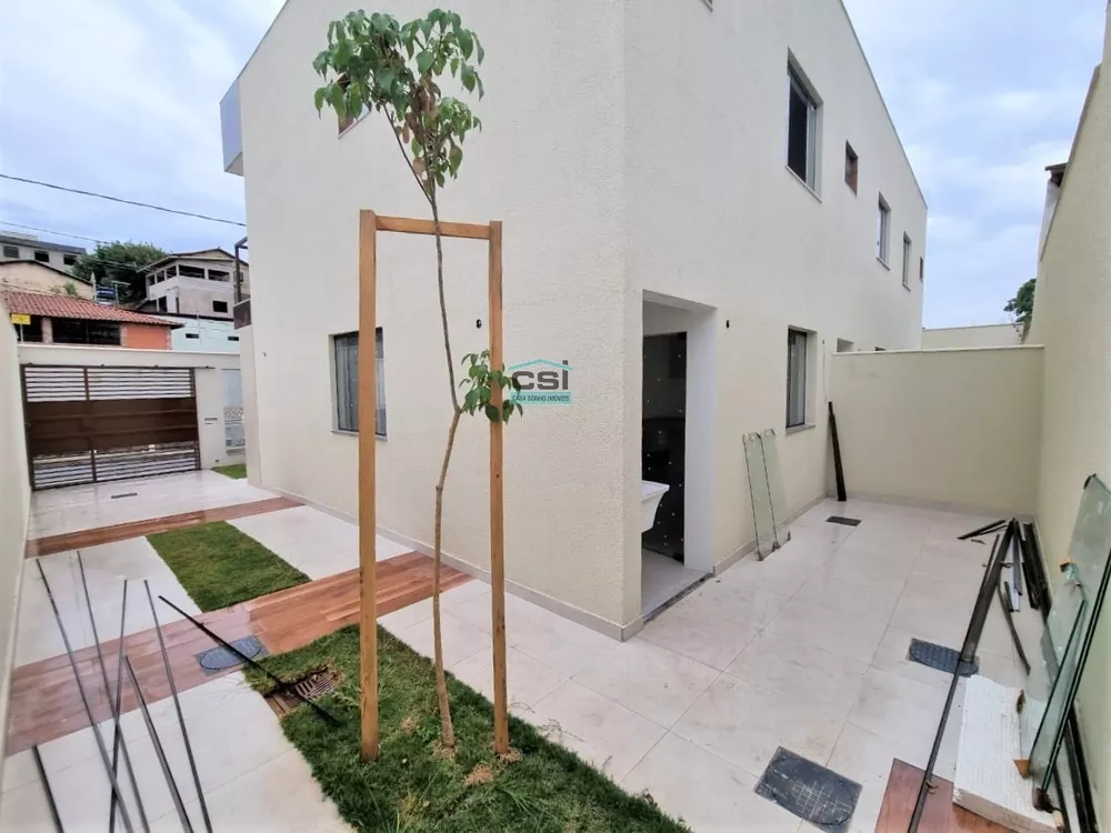 Casa à venda com 3 quartos, 89m² - Foto 2