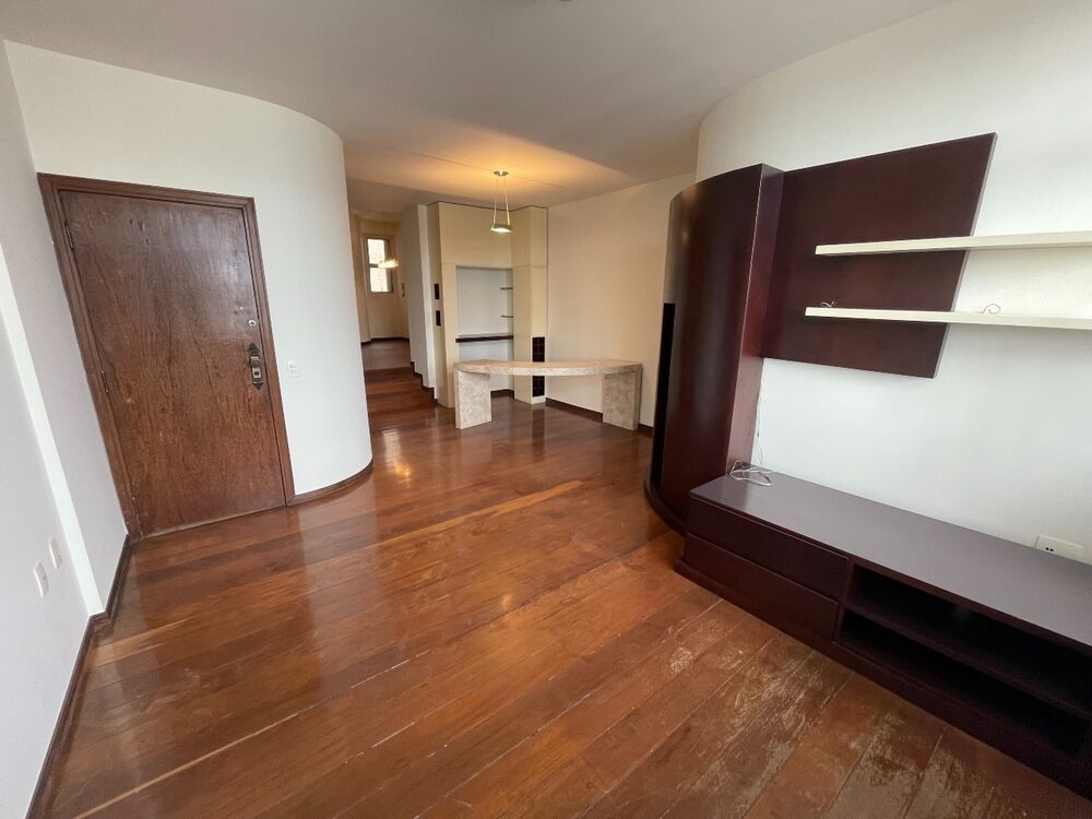 Apartamento à venda com 4 quartos, 195m² - Foto 2