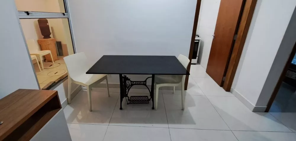 Apartamento à venda com 2 quartos, 60m² - Foto 2