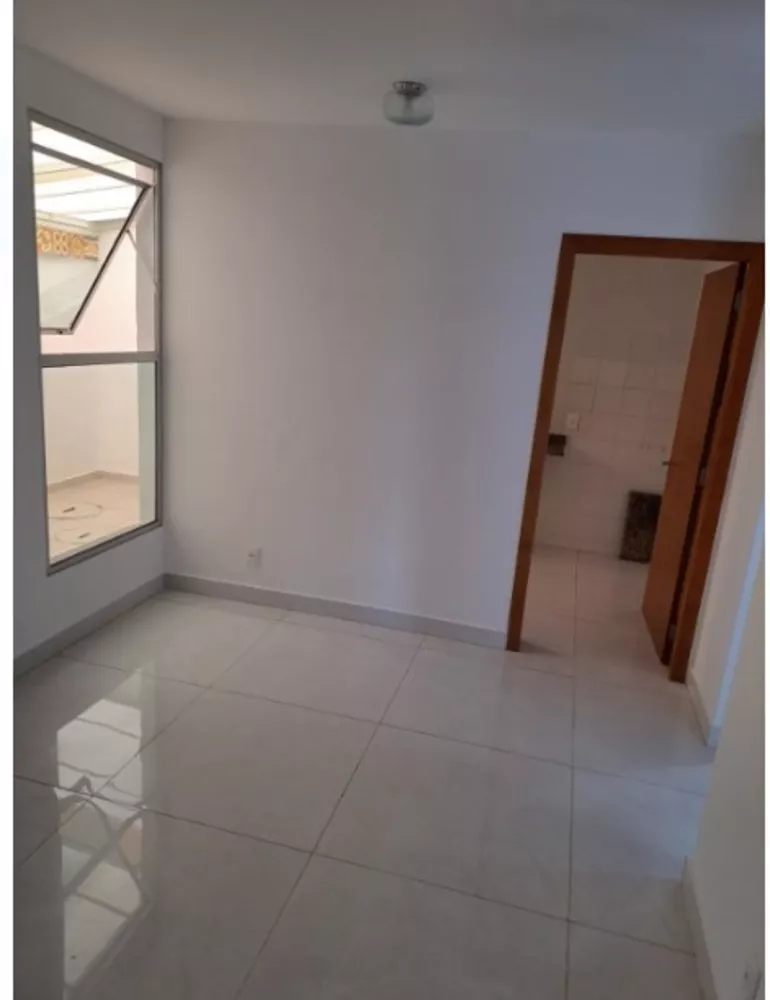 Apartamento à venda com 2 quartos, 60m² - Foto 4