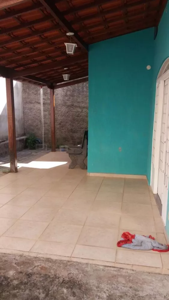 Casa à venda com 3 quartos, 200m² - Foto 3