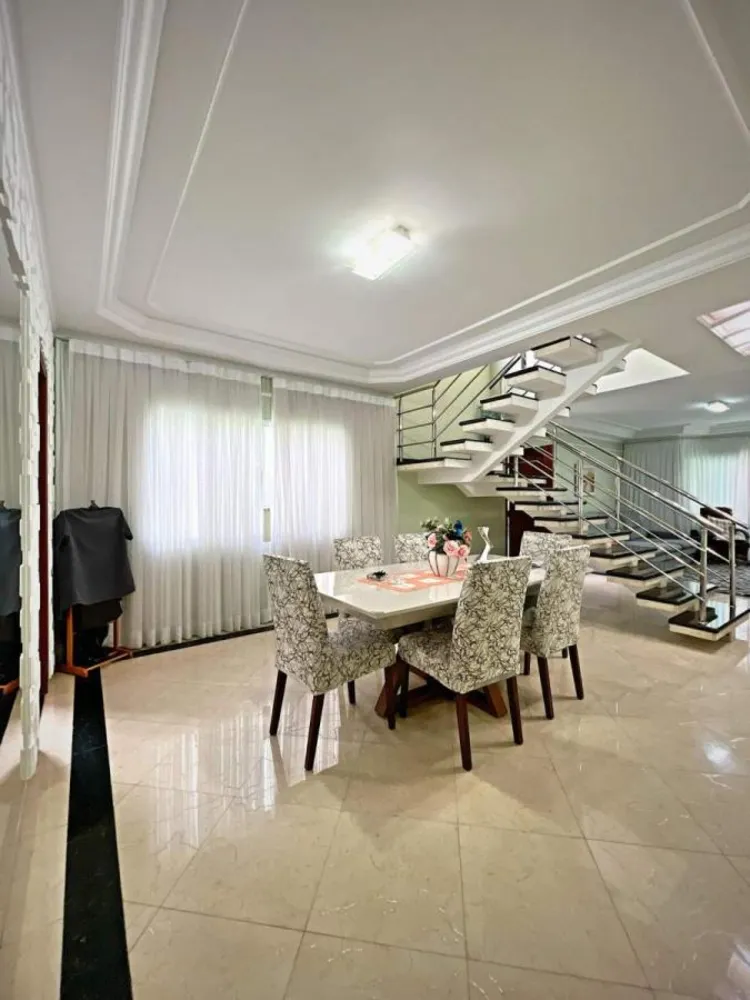 Casa, 3 quartos, 198 m² - Foto 2