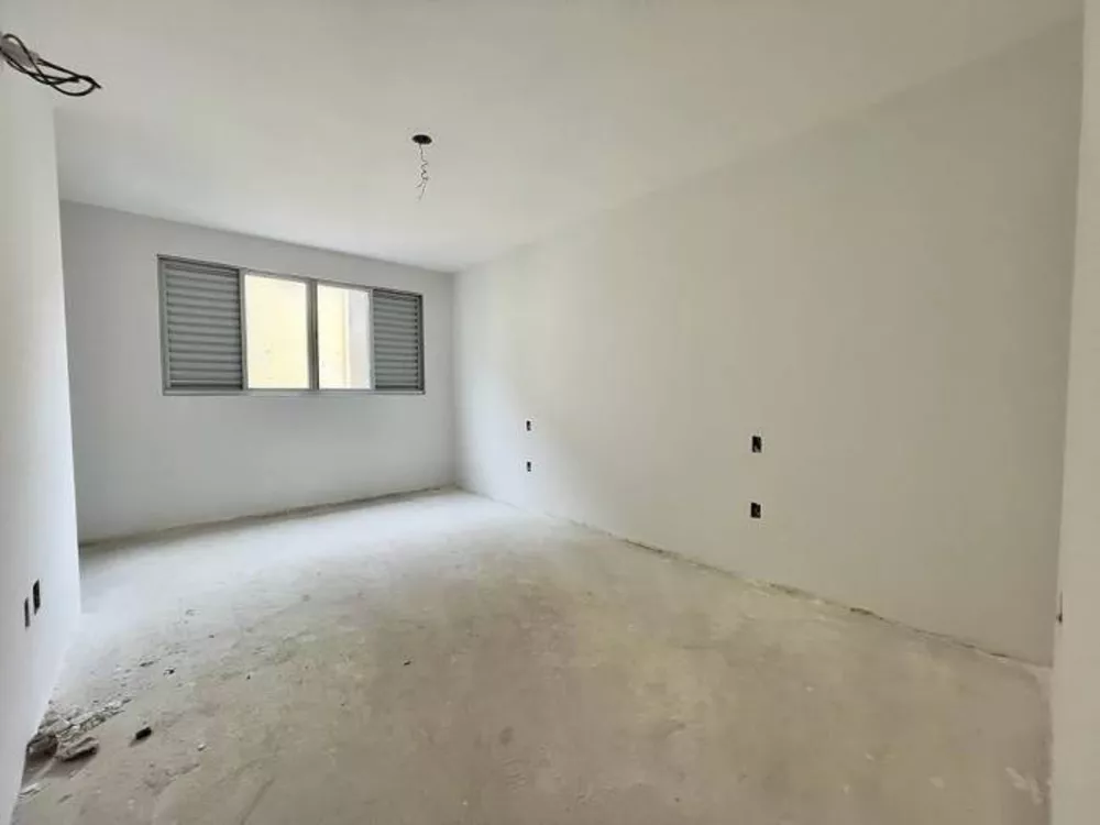 Apartamento à venda com 4 quartos, 135m² - Foto 3