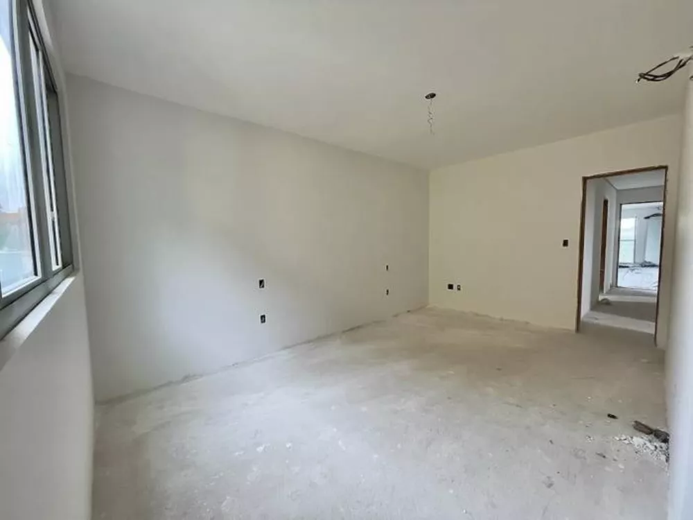 Apartamento à venda com 4 quartos, 135m² - Foto 4