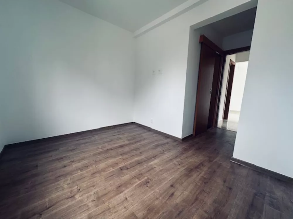 Apartamento à venda com 2 quartos, 61m² - Foto 3