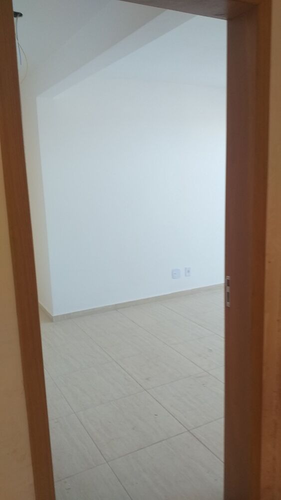 Apartamento à venda com 2 quartos, 75m² - Foto 1
