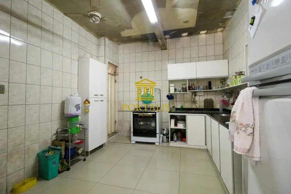 Casa, 6 quartos, 280 m² - Foto 10
