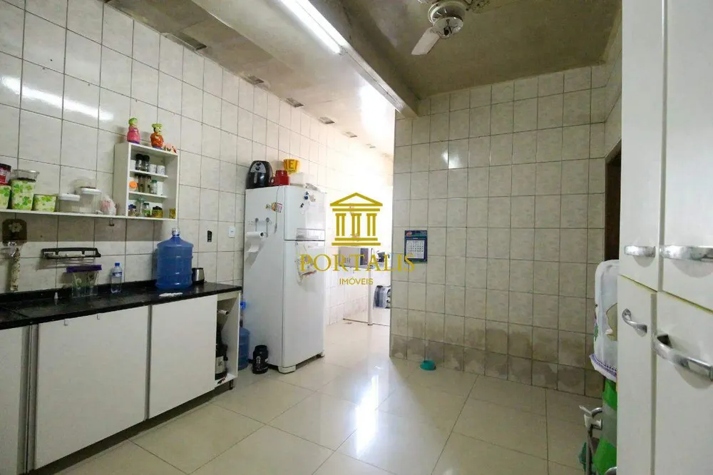 Casa, 6 quartos, 280 m² - Foto 8