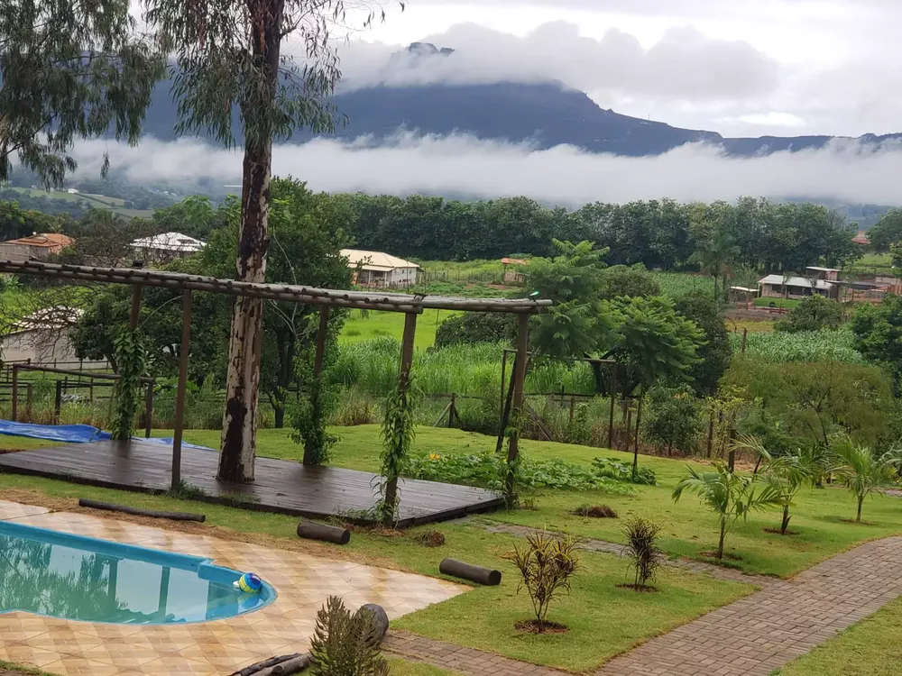 Chácara, 2 quartos, 2170 m² - Foto 1