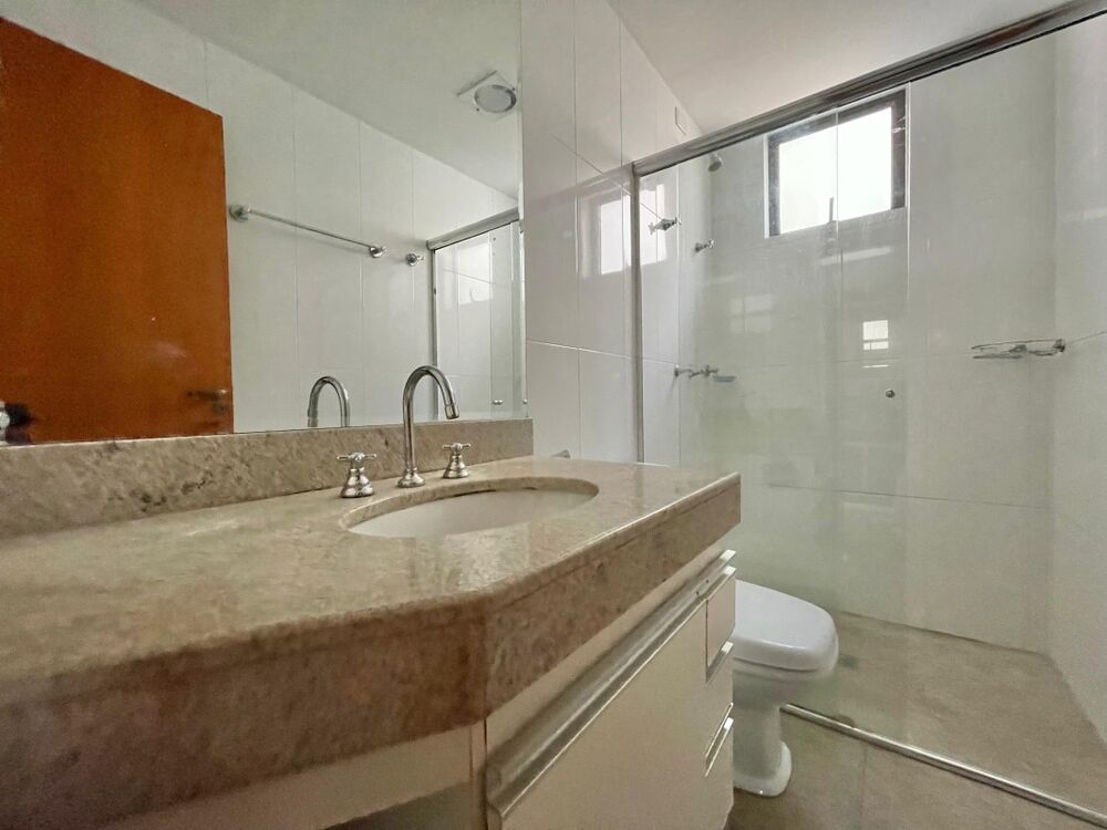 Apartamento à venda com 4 quartos, 250m² - Foto 1
