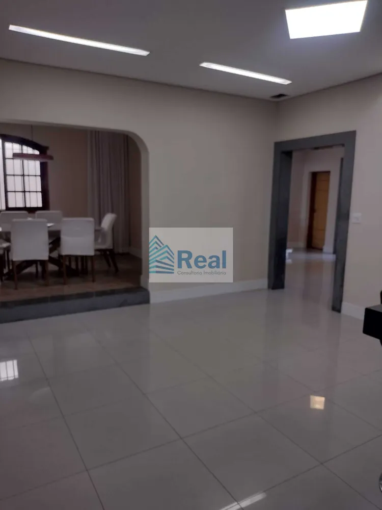 Casa, 6 quartos, 250 m² - Foto 4