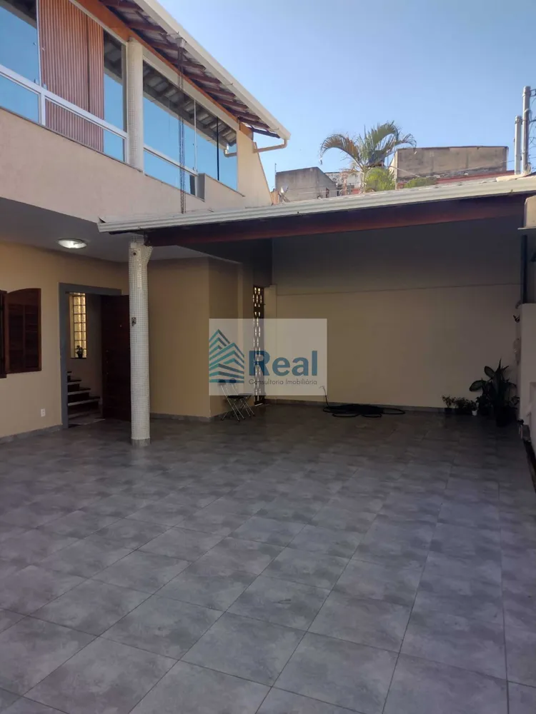 Casa, 6 quartos, 250 m² - Foto 3