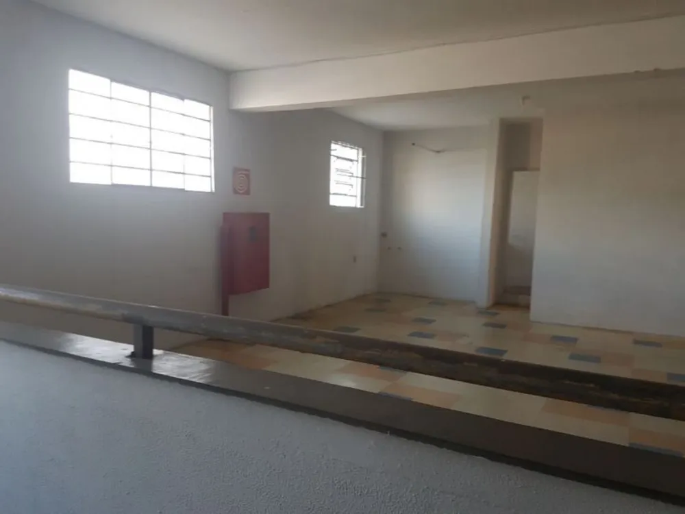 Loja-Salão, 910 m² - Foto 2