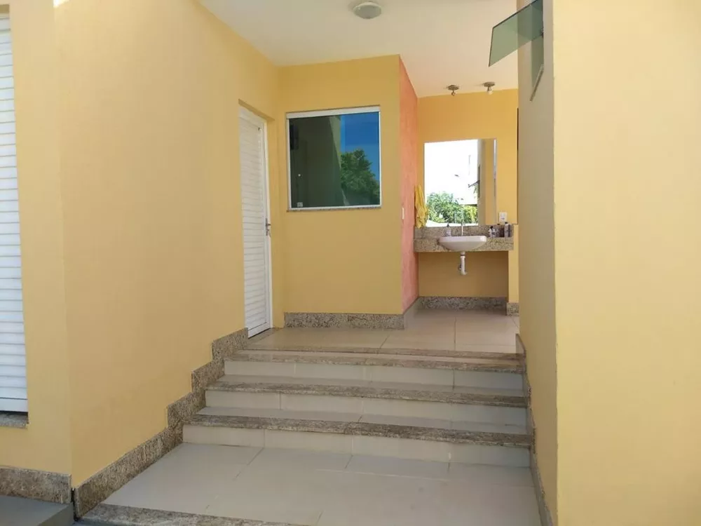 Casa à venda com 4 quartos, 300m² - Foto 4