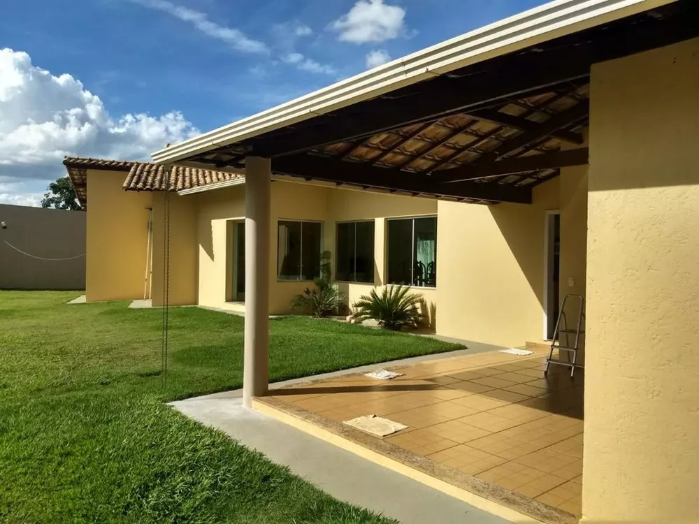 Casa à venda com 4 quartos, 300m² - Foto 2