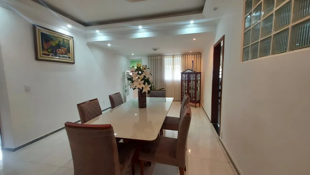 Casa, 4 quartos, 362 m² - Foto 1