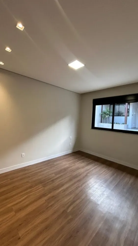 Casa, 3 quartos, 200 m² - Foto 9