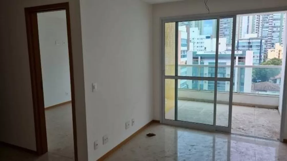 Apartamento à venda com 2 quartos, 65m² - Foto 1