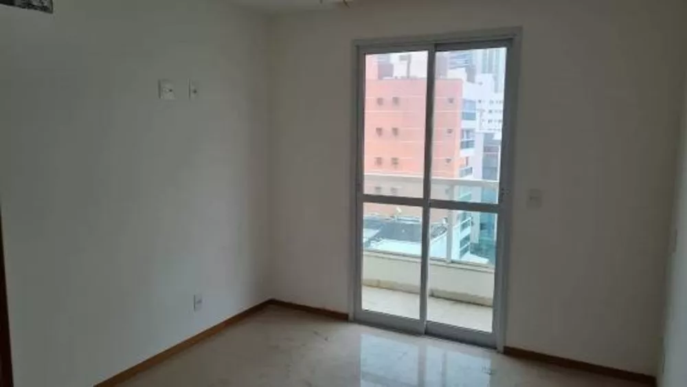 Apartamento à venda com 2 quartos, 65m² - Foto 3