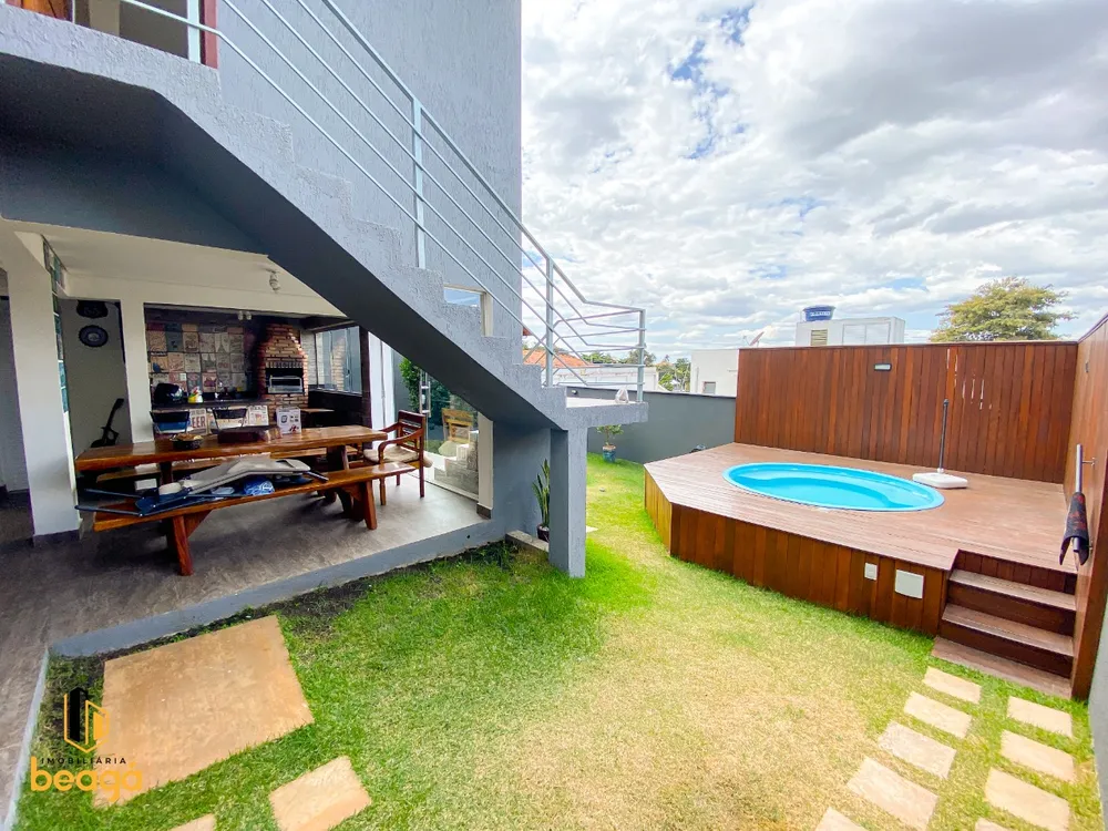 Casa, 4 quartos, 303 m² - Foto 2