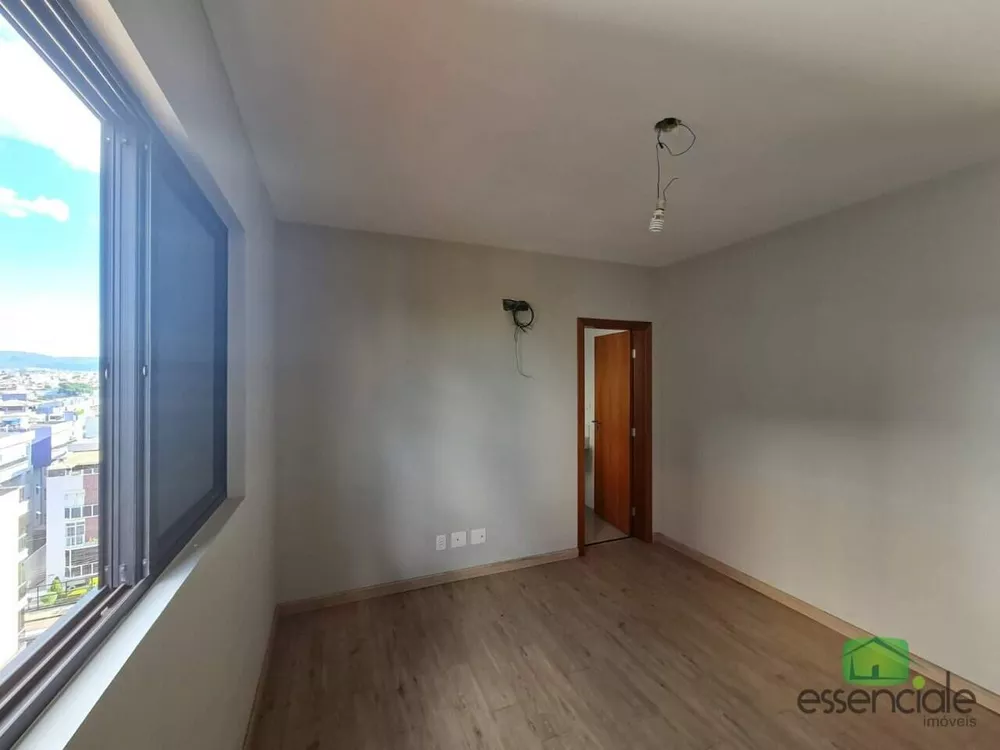 Apartamento à venda com 3 quartos, 192m² - Foto 7